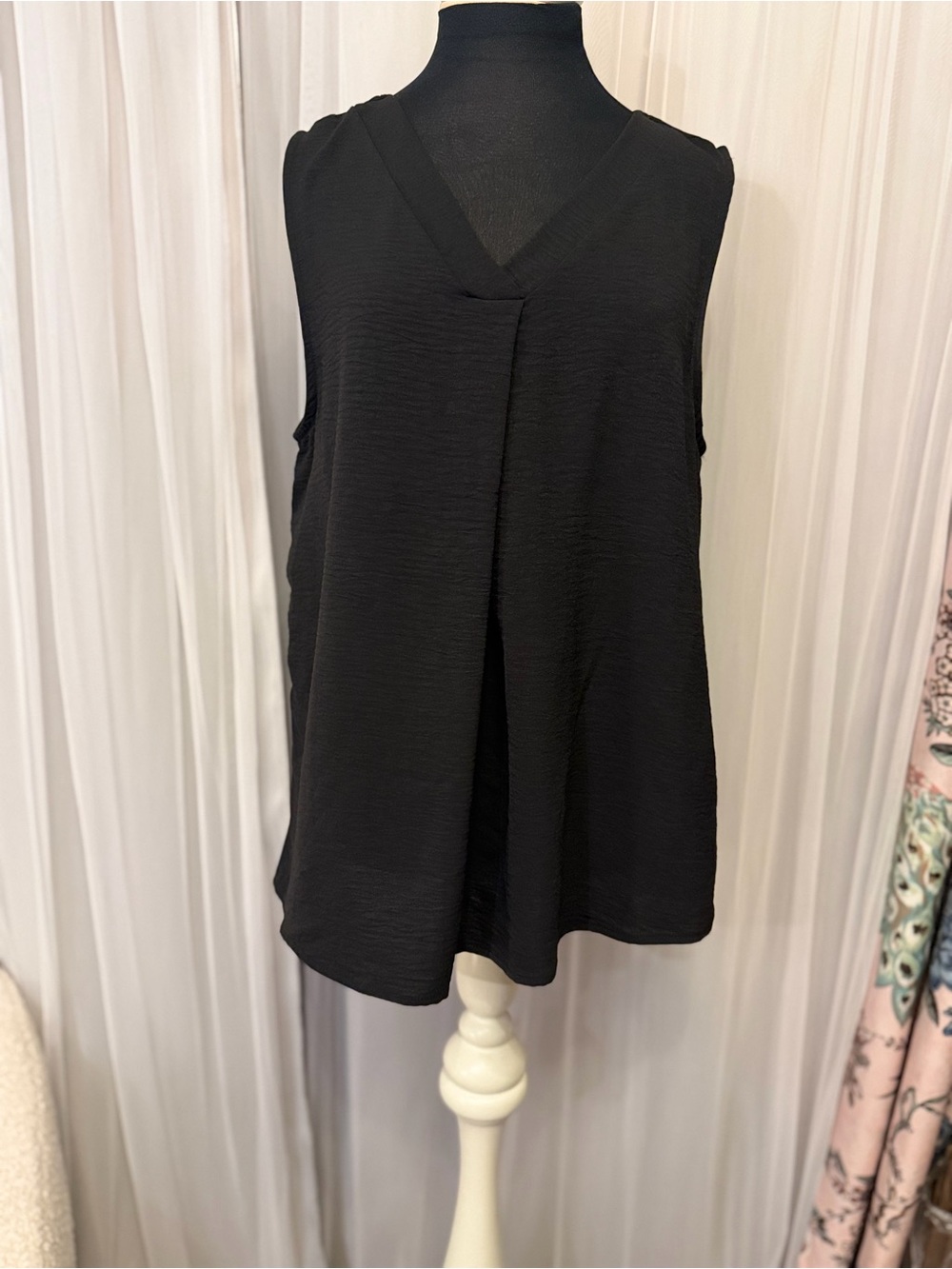 Classic Black V-Neck Sleeveless Camisole